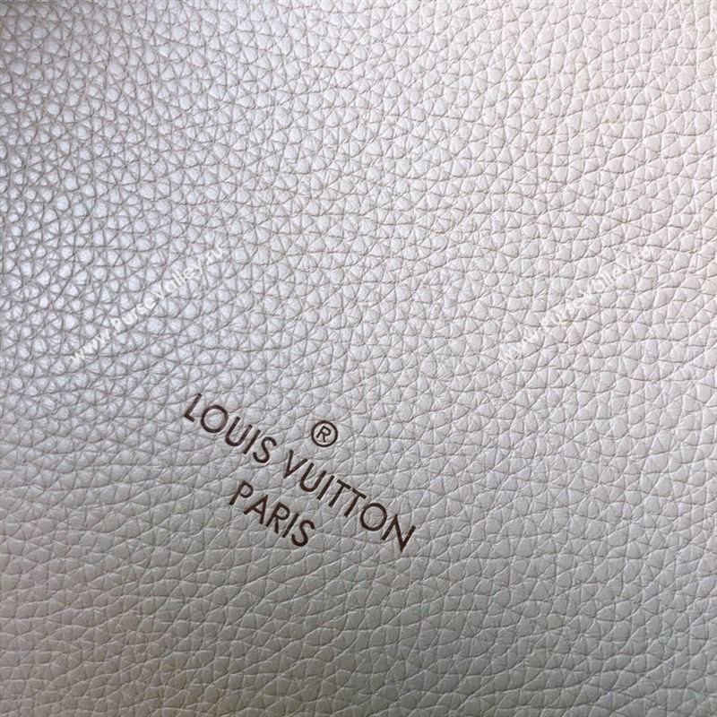 LOUIS VUITTON Haumea Bag 193408