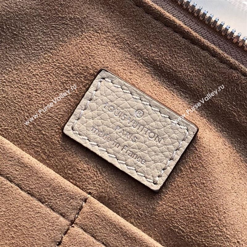 LOUIS VUITTON Haumea Bag 193408