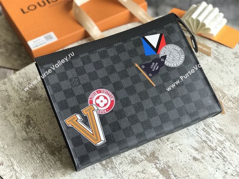 Louis Vuitton Pochette Voyage Clutch 207082