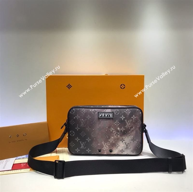 LOUIS VUITTON VOYAGE shoulder bag 222580