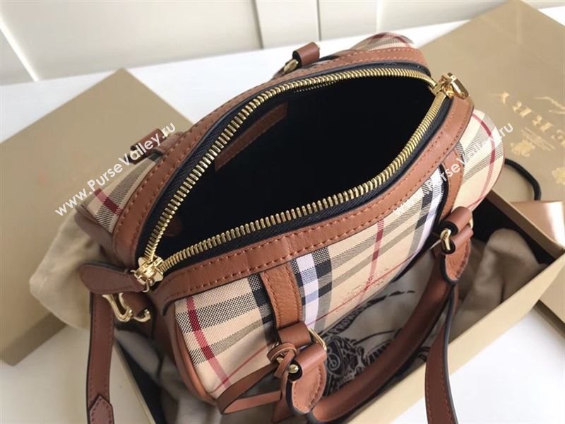 Burberry Handbag 217788