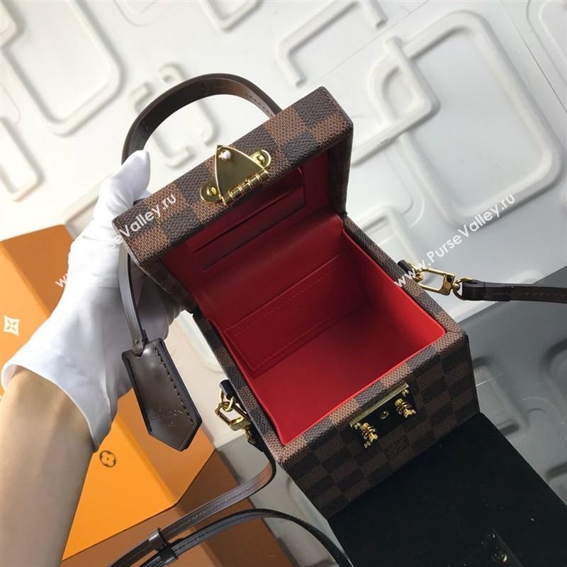 LOUIS VUITTON BLEECKER BOX 219582