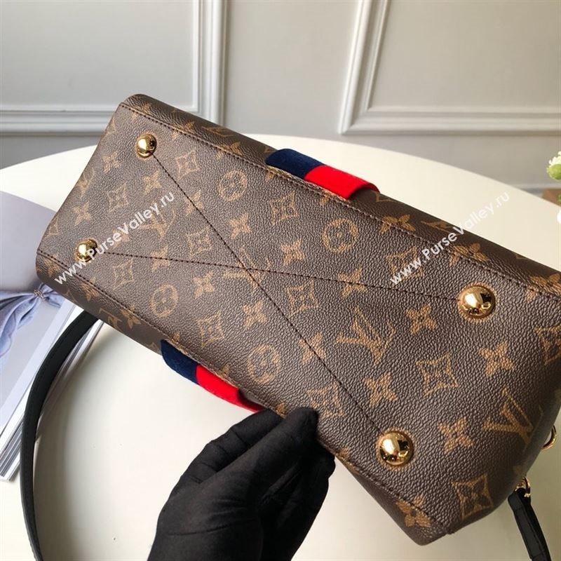 LOUIS VUITTON MESSENGER 220128