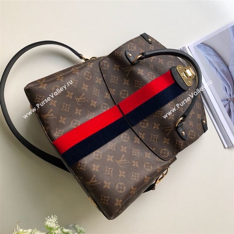 LOUIS VUITTON MESSENGER 220128