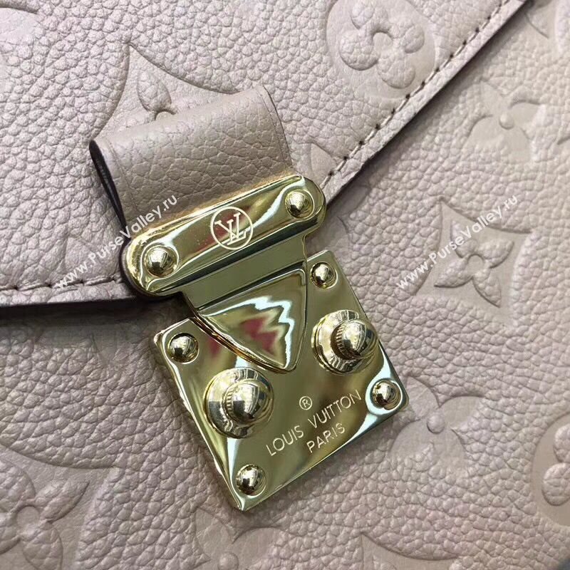 Louis Vuitton Pochette Metis 225991