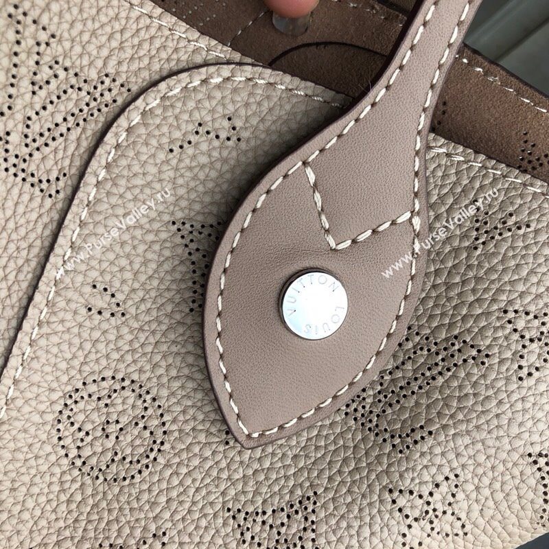 LOUIS VUITTON HINA 232982