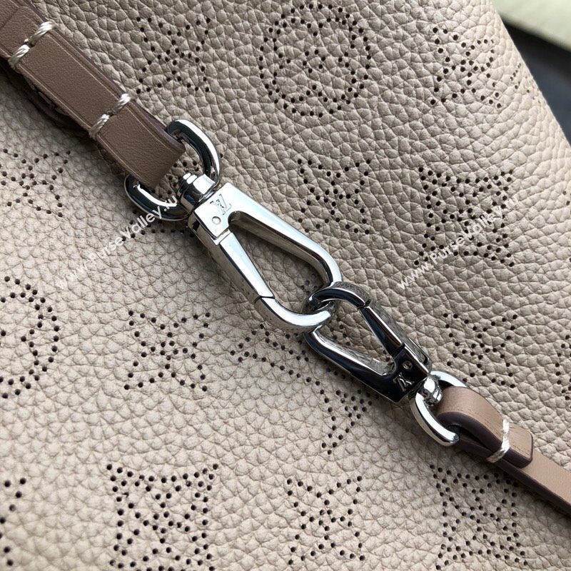 LOUIS VUITTON HINA 232982