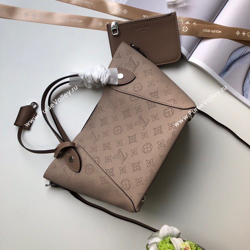 LOUIS VUITTON HINA 233023