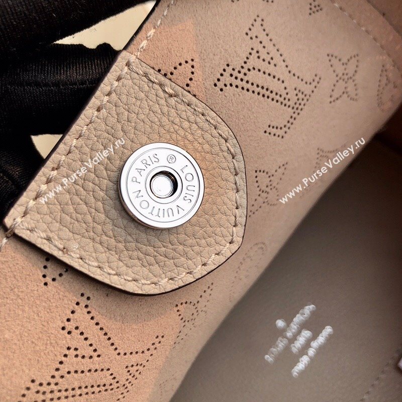 LOUIS VUITTON HINA 233023