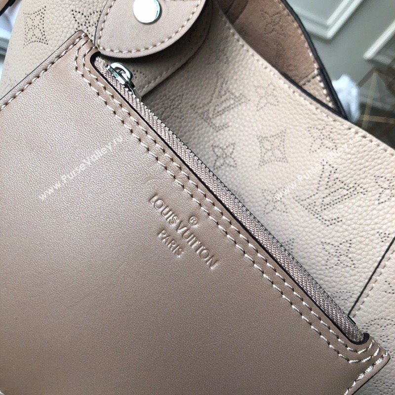 LOUIS VUITTON HINA 233023