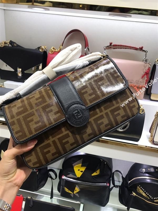 Fendi Shoulder Bags 244116