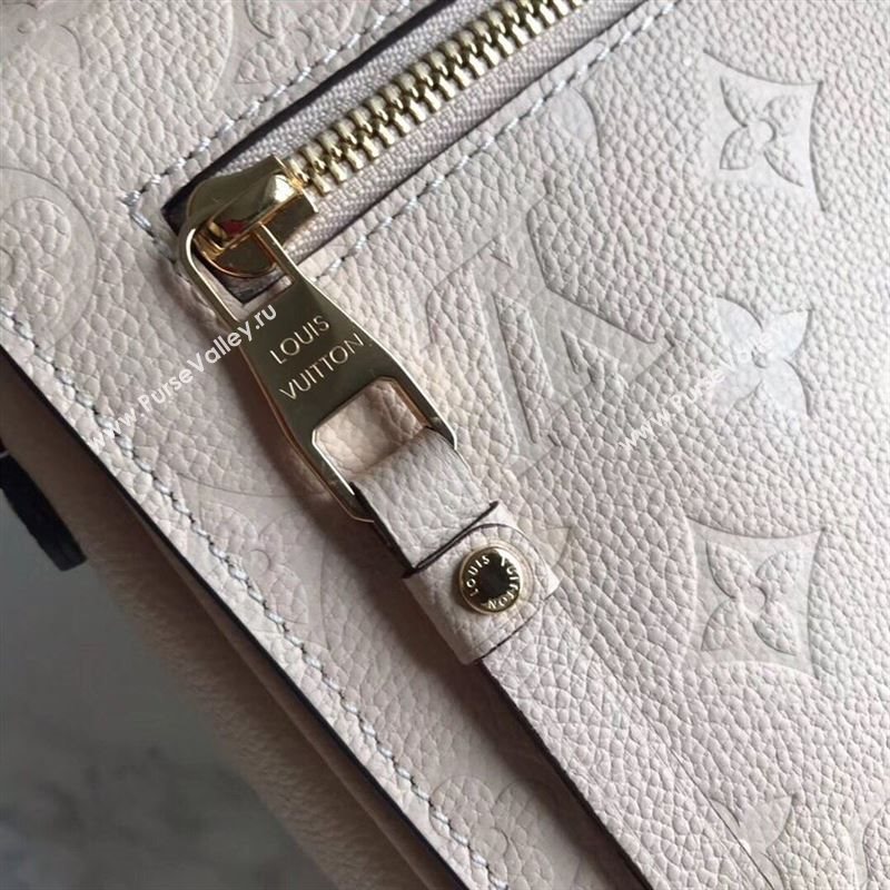 LOUIS VUITTON Pochette Metis 243985