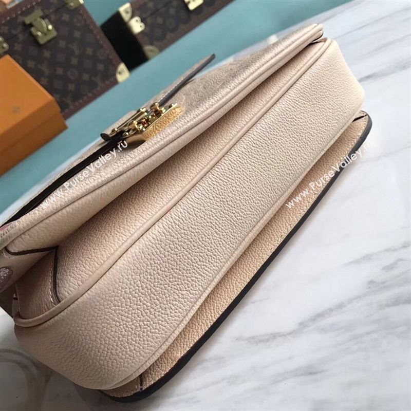 LOUIS VUITTON Pochette Metis 243985