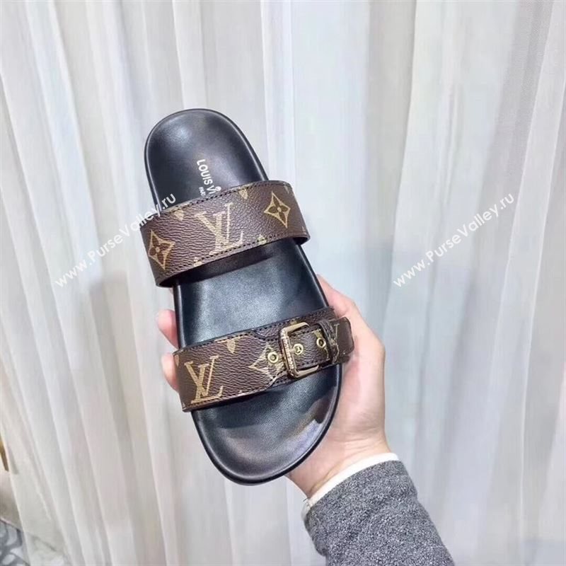 LOUIS VUITTON Slippers 247217