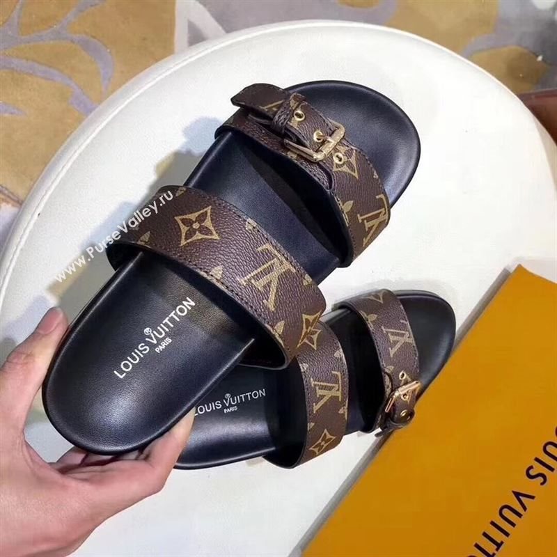 LOUIS VUITTON Slippers 247217