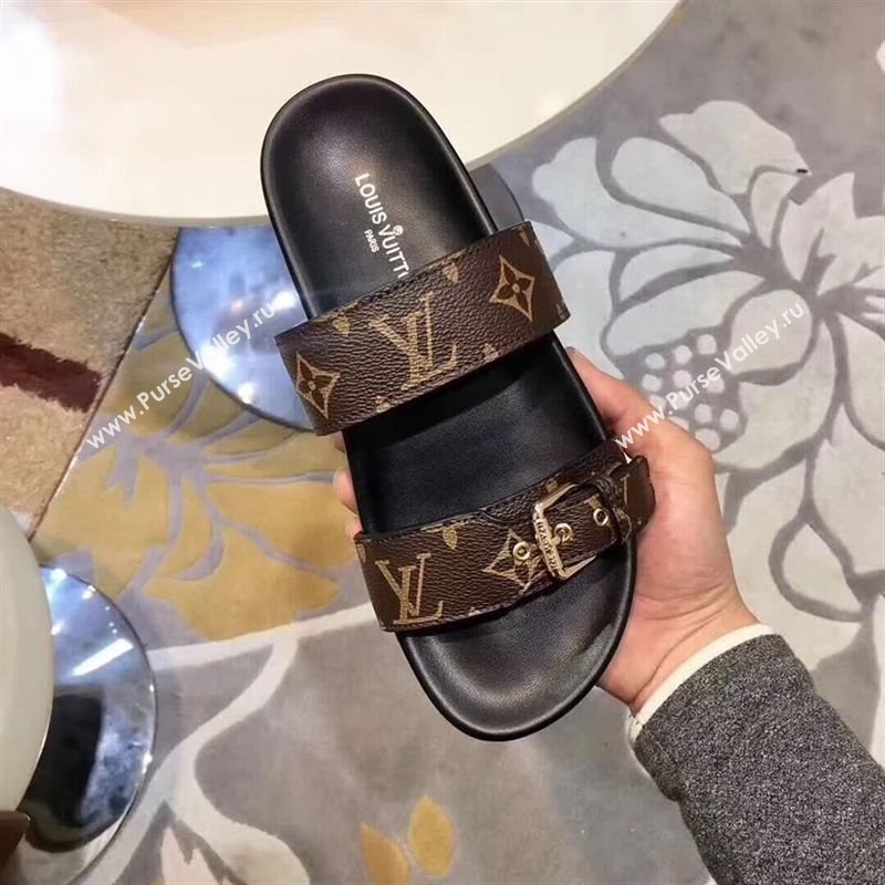 LOUIS VUITTON Slippers 247217