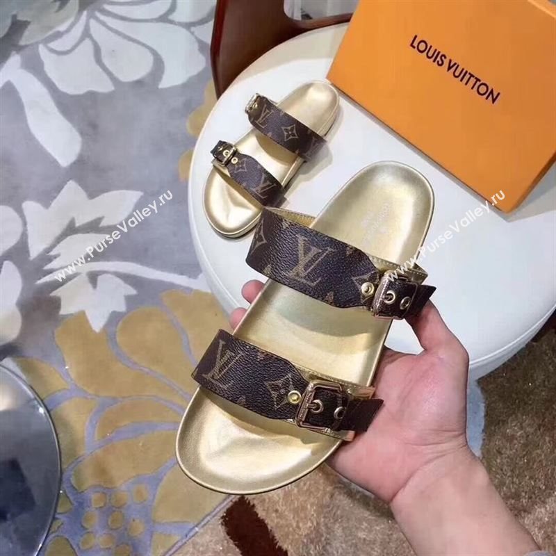 LOUIS VUITTON Slippers 247219