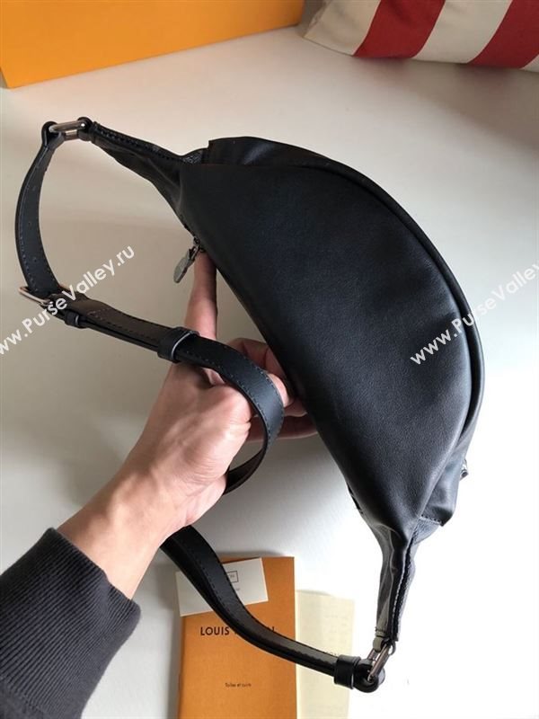 Louis Vuitton DISCOVERY BUMBAG 253221