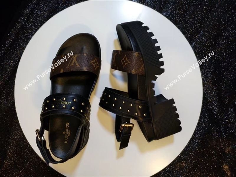 Louis Vuitton Sandals 254950