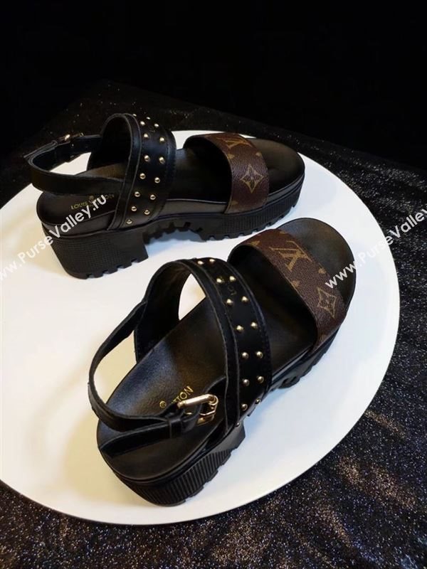 Louis Vuitton Sandals 254950