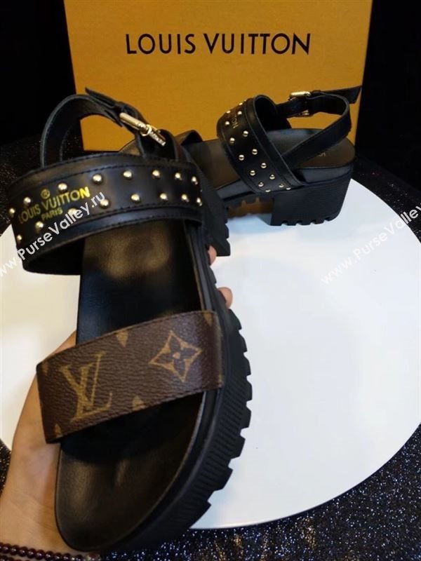 Louis Vuitton Sandals 254950