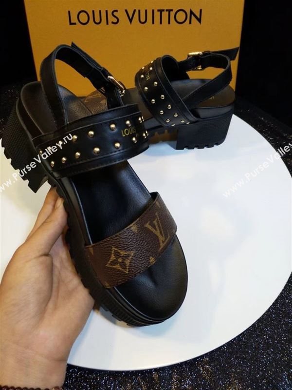 Louis Vuitton Sandals 254950