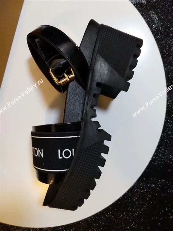 Louis Vuitton Sandals 254967