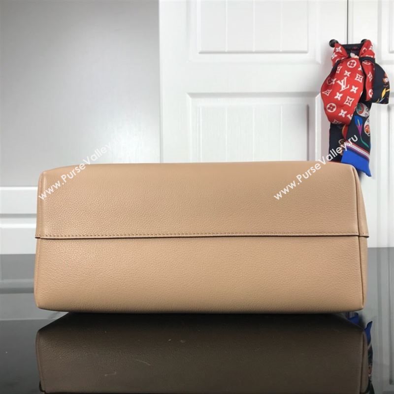 Louis Vuitton LOCKME HOBO 261420