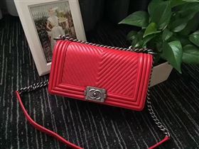 Chanel A67086 lambskin new V medium le red boy bag 6241