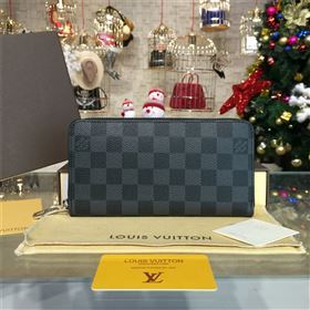 LOUIS VUITTON ZIPPY 9083