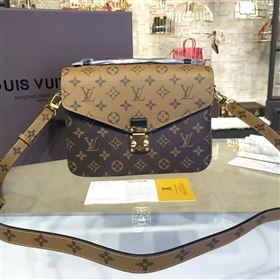 Louis Vuitton POCHETTE METIS 50769