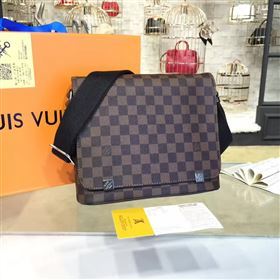 Louis Vuitton DISTRICT 79980