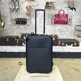 Louis Vuitton Travel box 85689