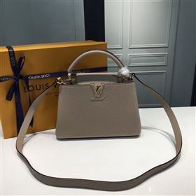 LOUIS VUITTON CAPUCINES 95580