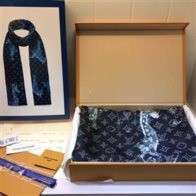 Louis Vuitton scarf 127399