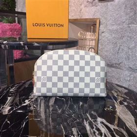 Louis Vuitton pouch 134443