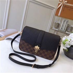 Louis Vuitton Wight 143329