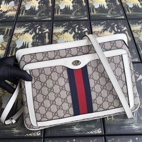 Gucci GG Supreme Shoulder Bag 186528