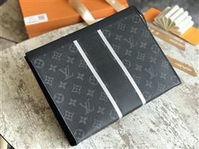 Louis Vuitton Pochette Voyage Clutch 207022