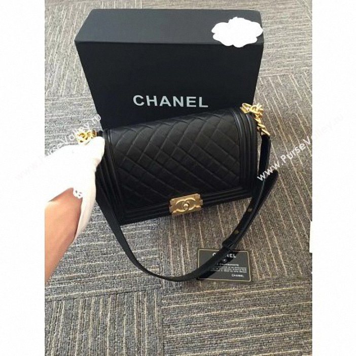 Chanel Original Quality Lambskin Medium Boy Bag With Gold Hardware  (SY-8070301)