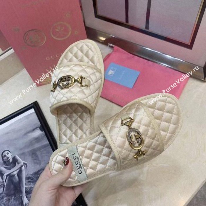 Gucci Quilted Slide Sandals with Interlocking G Horsebit 575852 Fabric Beige 2019 (modeng-9062428)