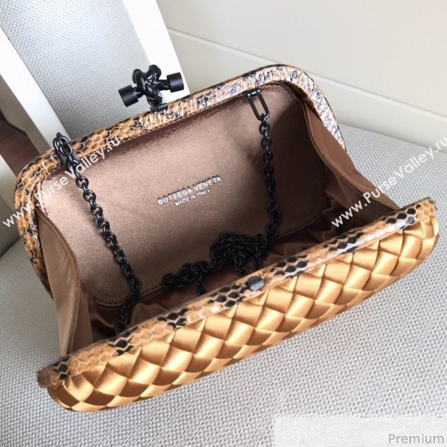 Bottega Veneta Silk Chain Knot Intreccio Impero Clutch Gold 2019 (MISU-9032730)