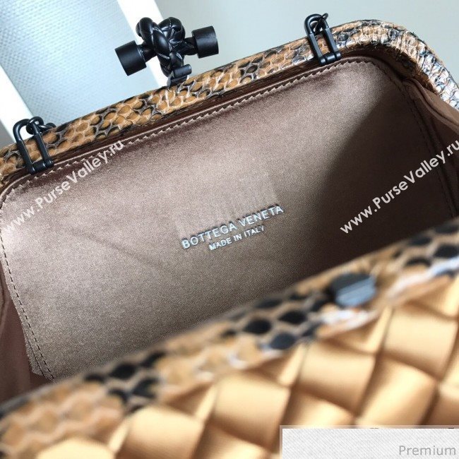 Bottega Veneta Silk Chain Knot Intreccio Impero Clutch Gold 2019 (MISU-9032730)