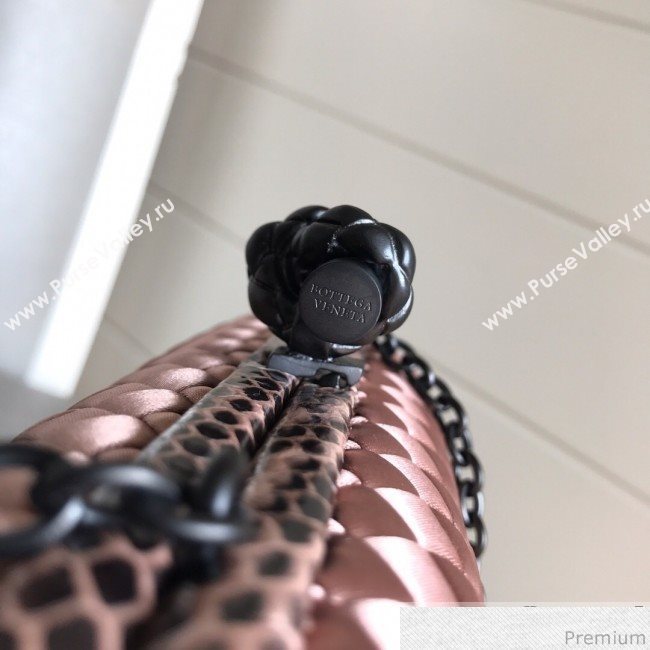 Bottega Veneta Silk Chain Knot Intreccio Impero Clutch Pink 2019 (MISU-9032734)