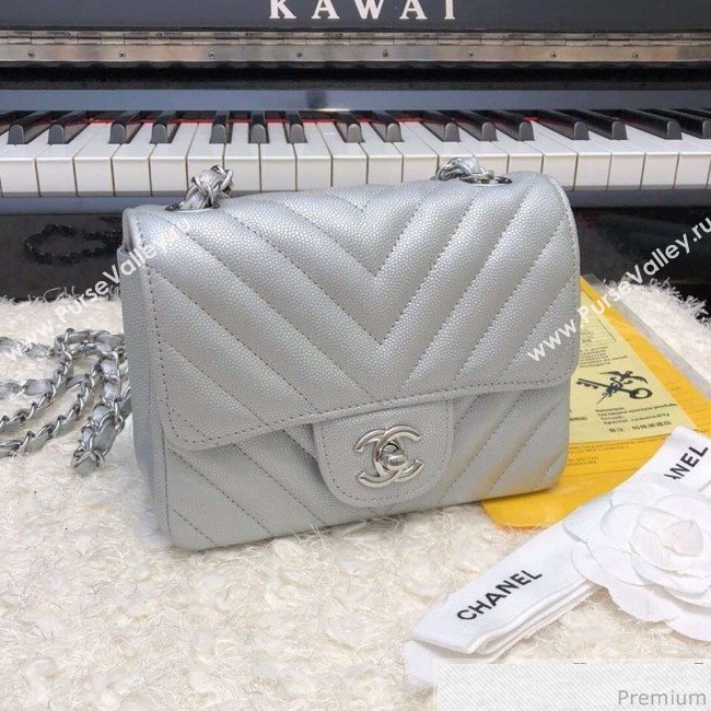 Chanel Soft Grained Leather Classic Flap Bag Silver 2019 (HF-9030720)