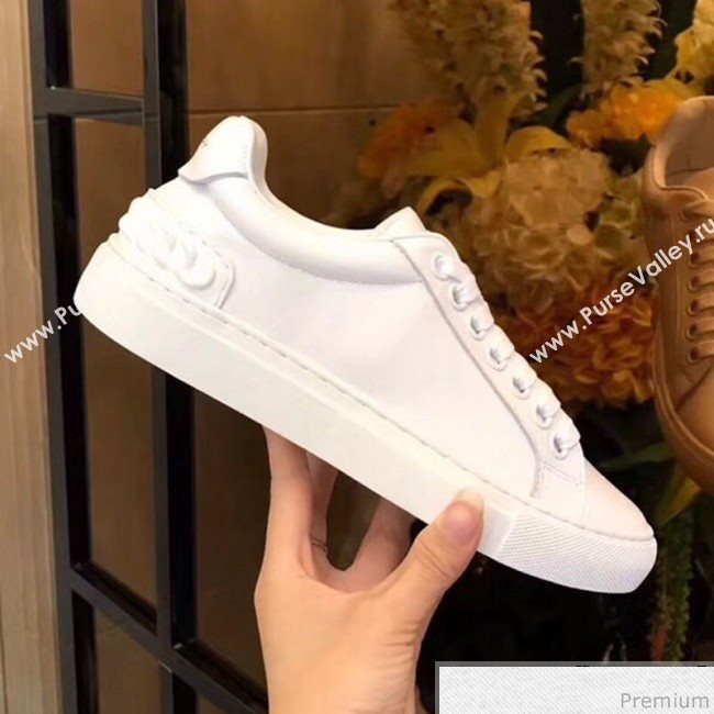 Givenchy White Calfskin Sneaker with White Tail 2018 (AQ-9032852)