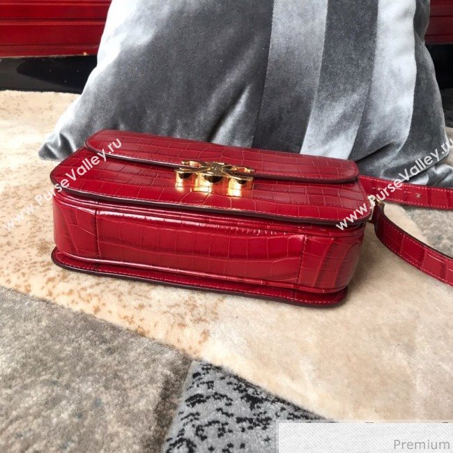 Celine Medium Rriomphe Bag in Crocodile Leather Red 2019 (XID-9040403)