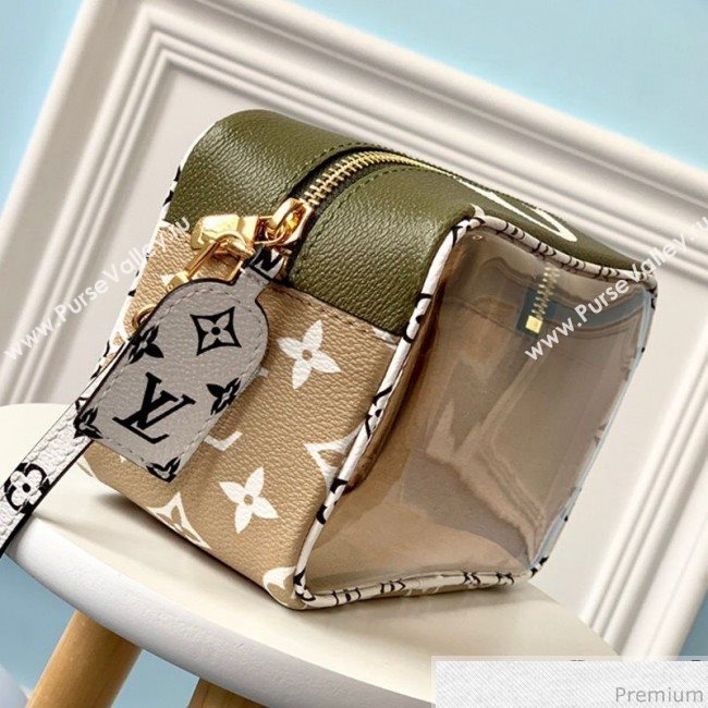 Louis Vuitton Beach Pouch in Monogram Canvas and PVC M67610 White / Khaki 2019 (LVSJ-9041203)