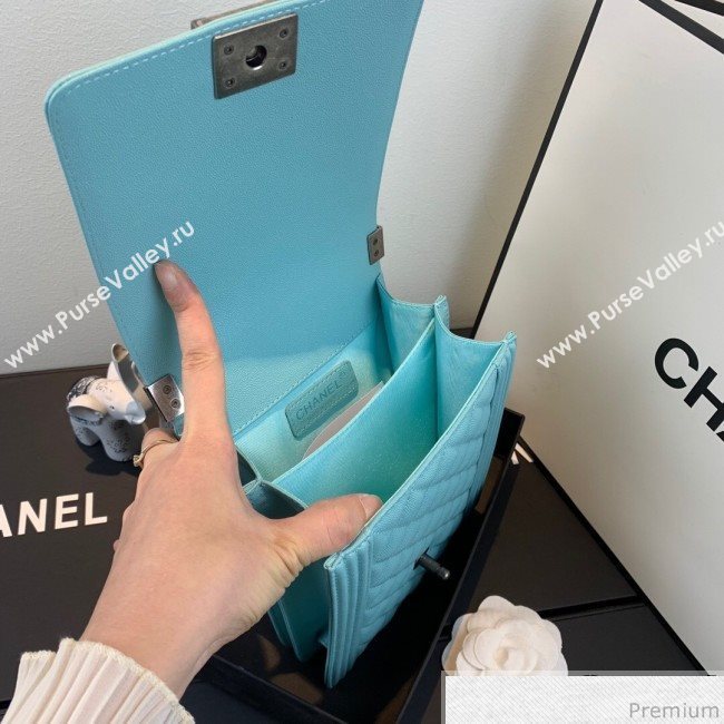 Chanel Grained Calfskin Boy Flap Bag AS0130 Light Blue/Silver 2019 (SSZ-9031812)
