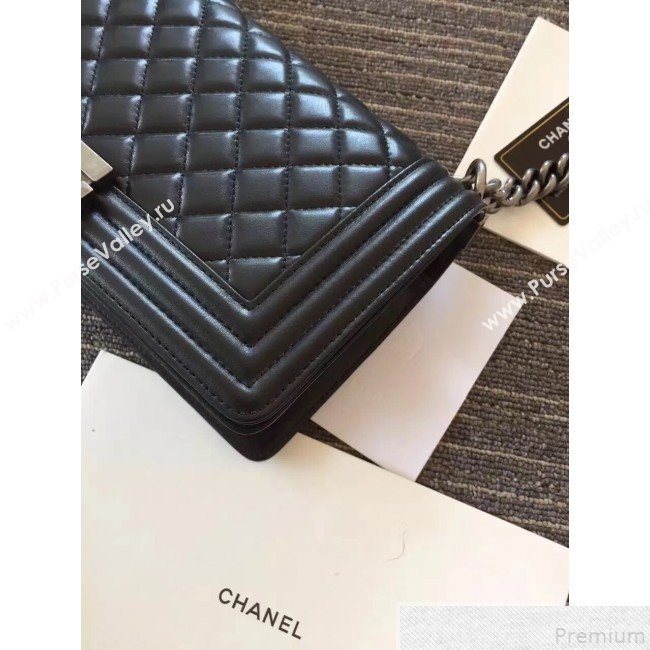 Chanel Quilted Lambskin Medium Boy Flap Bag with Silver Hardware(Top Quality) (SHUNY-9050825)